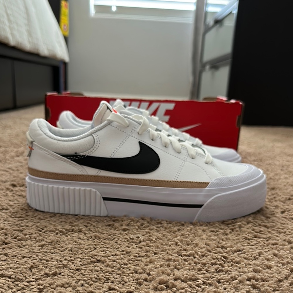 Nike Court Legacy Lift *New*